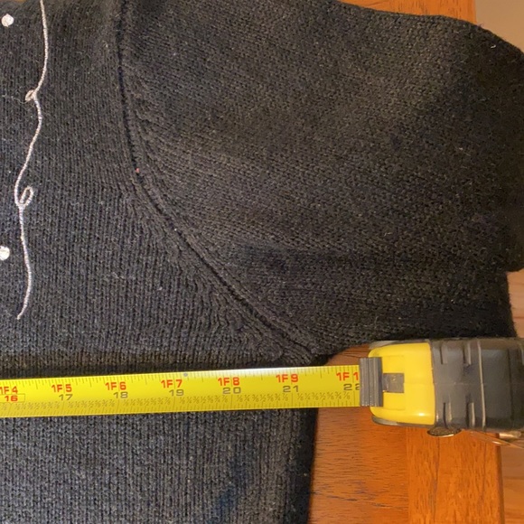 Vintage Christmas Sweater - Picture 10 of 14